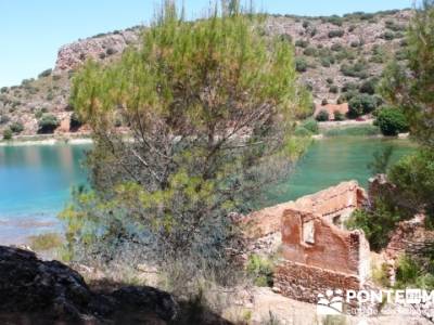 Parque Natural de las Lagunas de Ruidera - Ruidera; viajes culturales por españa; rutas madrid send